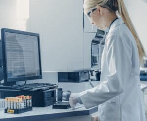 Using computers in the modern lab means integrated LIMS technology